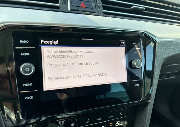 Volkswagen Passat cena 199900 przebieg: 14220, rok produkcji 2023 z Gostynin małe 742
